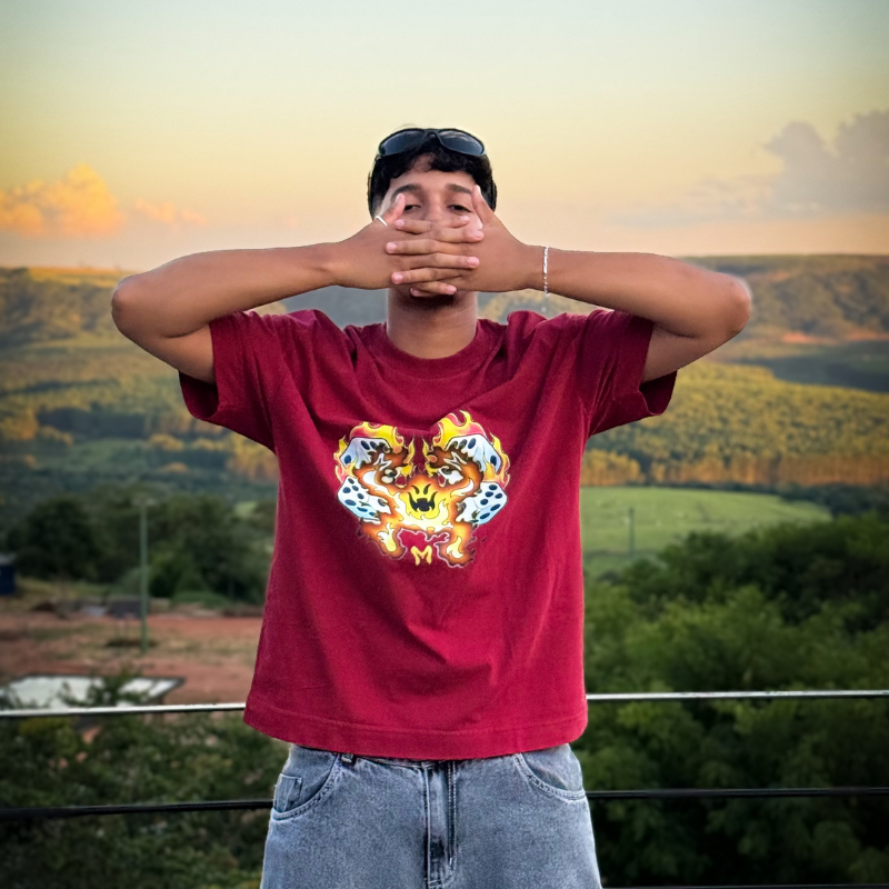 CAMISETA FIRE BOY VERMELHO CREPÚSCULO