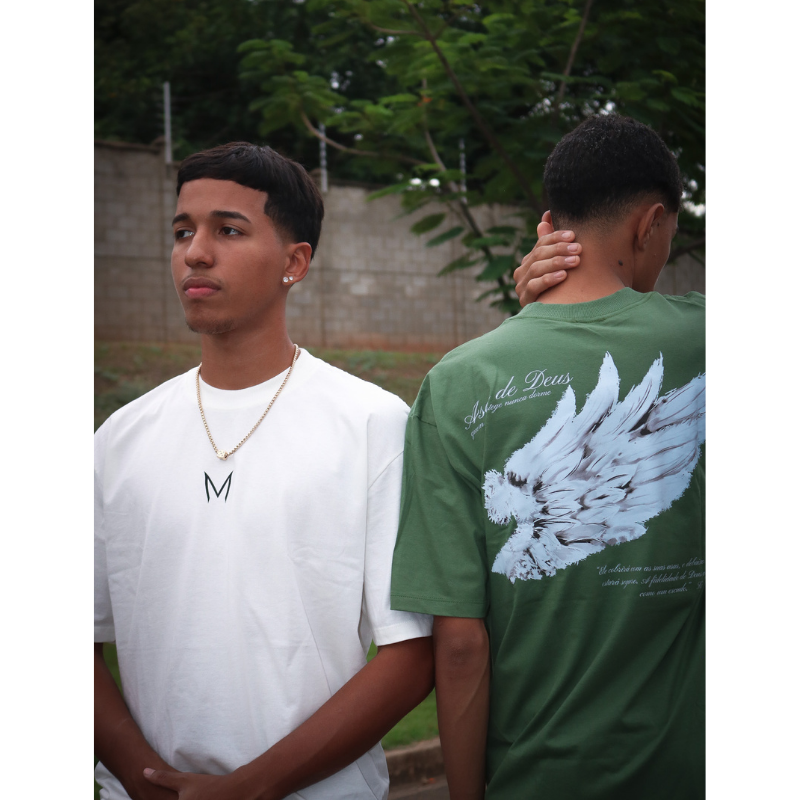 CAMISETA VERDE MUSGO ASAS DE DEUS